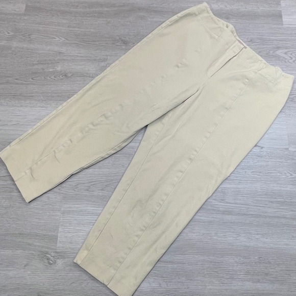 Chico's Crop‎ Pants Women's Size 2 Beige Straight Leg Comfortable - Picture 1 of 11